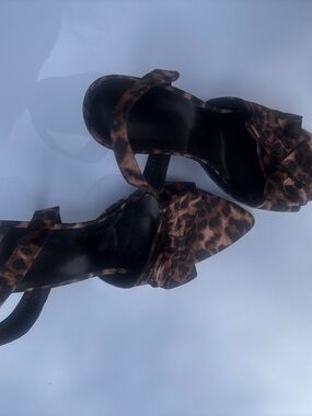 Leopard Print Bow Heel Sandals - Women